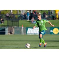 Jesse Daley controls the ball for Seattle Sounders FC 2