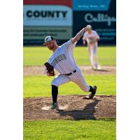 Wisconsin Woodchucks pitcher Lenny Gwizdala